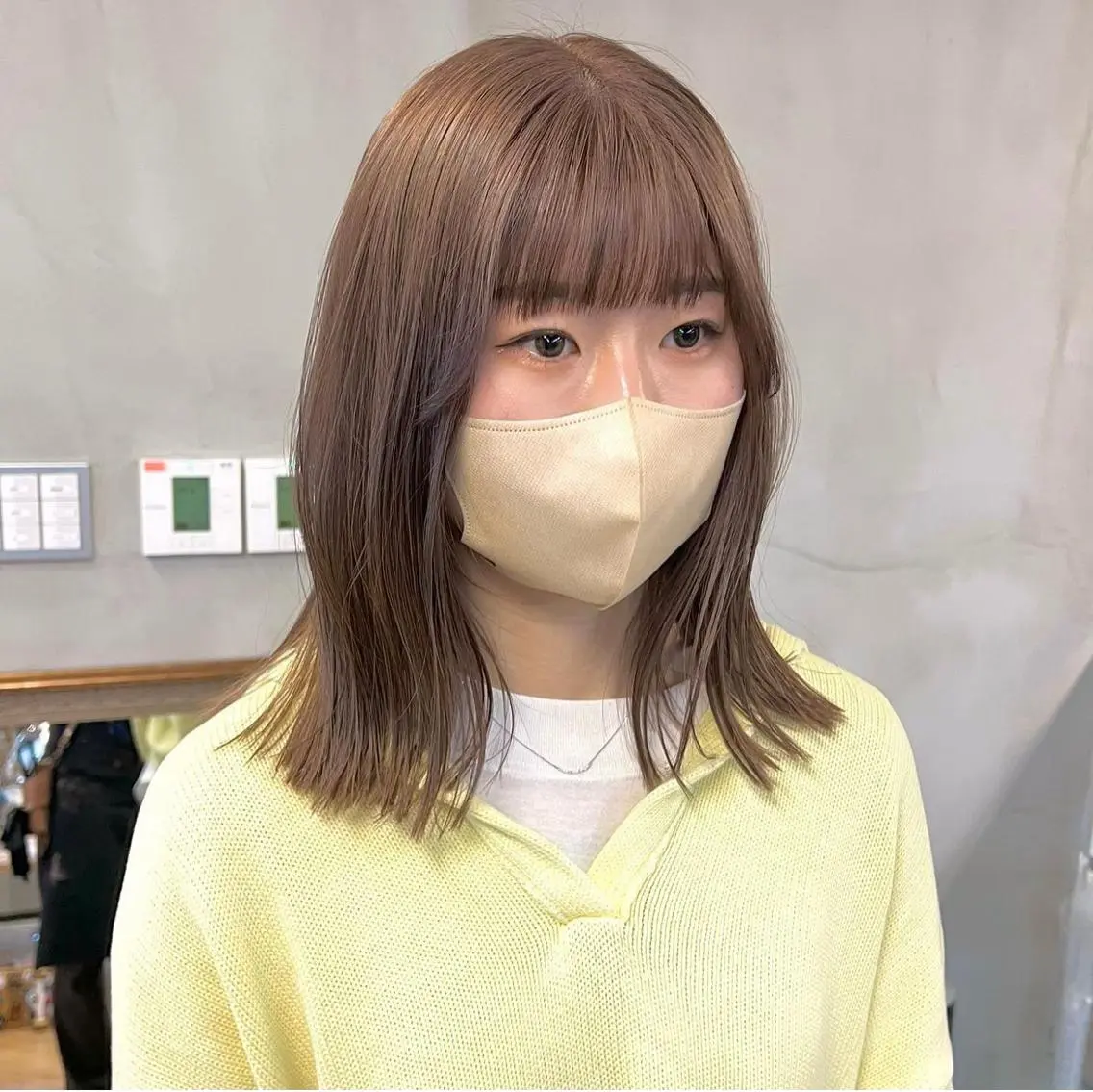 ミディアム カラー パーマ ヘアアレンジ メンズ キッズ ネイル マツエク・マツパ アイブロウ メンズハイトーン ハイトーンカラー カット ヘアカラー 前川 朋香のヘアスタイル