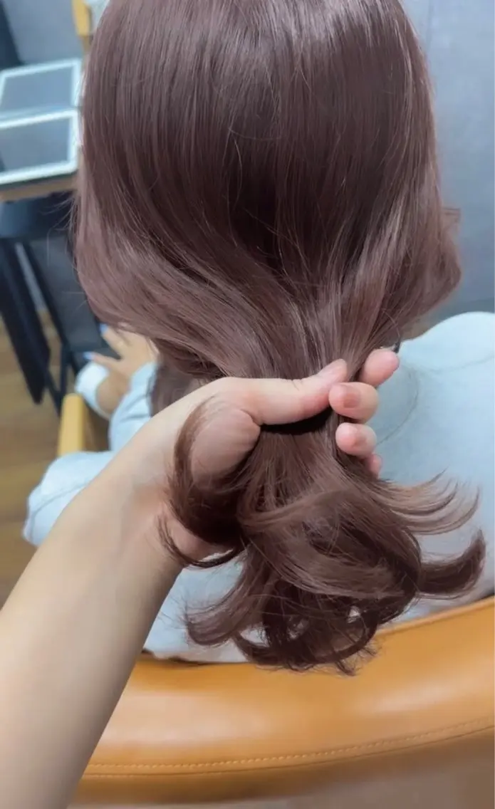 ミディアム カラー カット ヘアカラー ヘアセット cocoa船橋🦄 chinamiのヘアスタイル