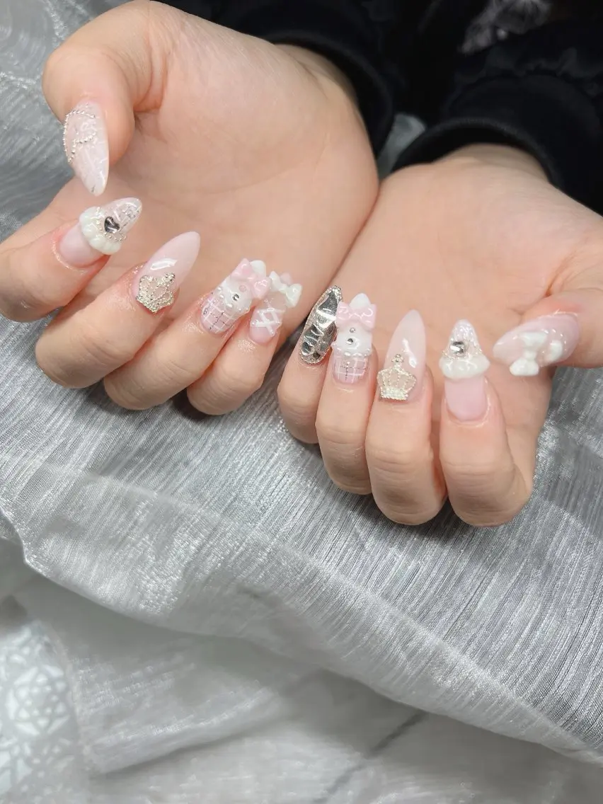 ネイル 長さ出し グラデーション 卒業式 キラキラネイル マグネットネイル Lee Nailsのネイルデザイン