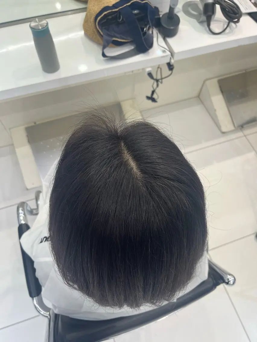 カラー 岸本 謙生のヘアスタイル