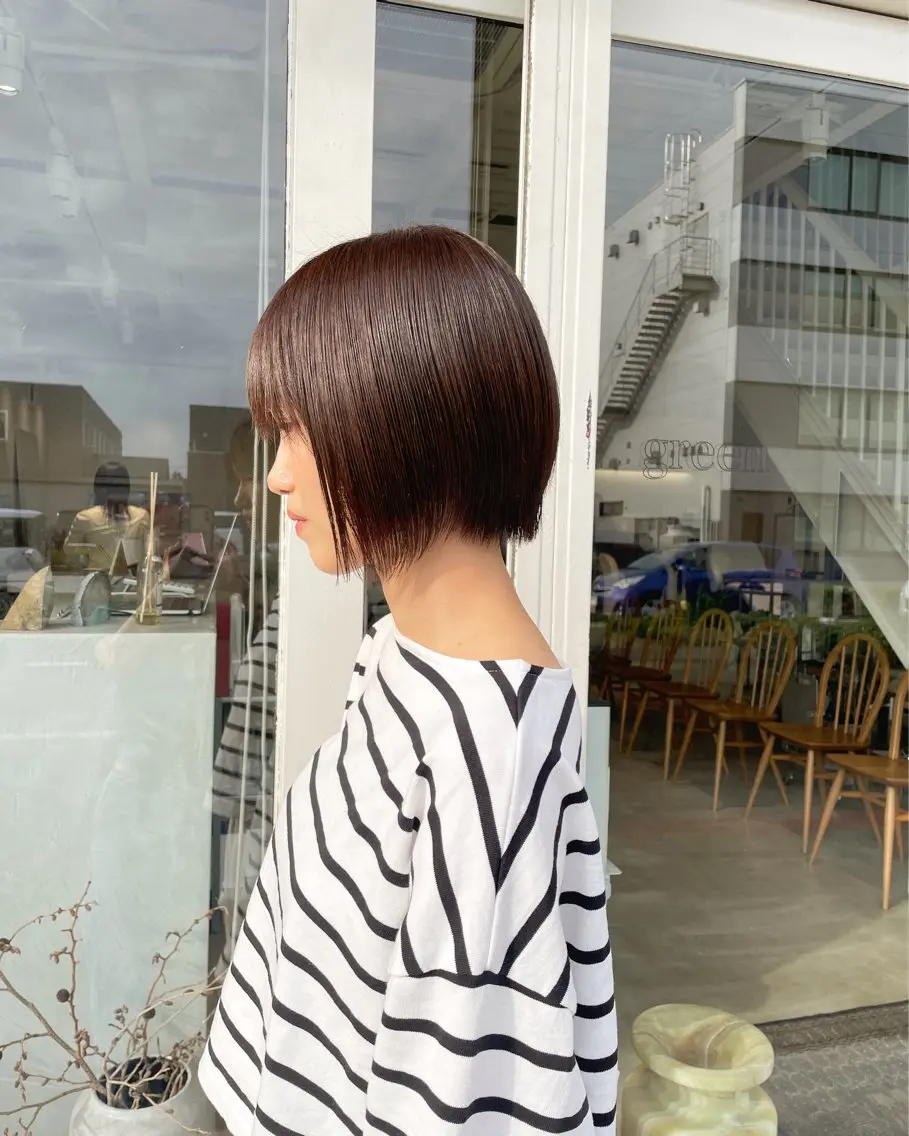 ショート アッシュ アッシュブラウン 安西 香利奈のヘアスタイル