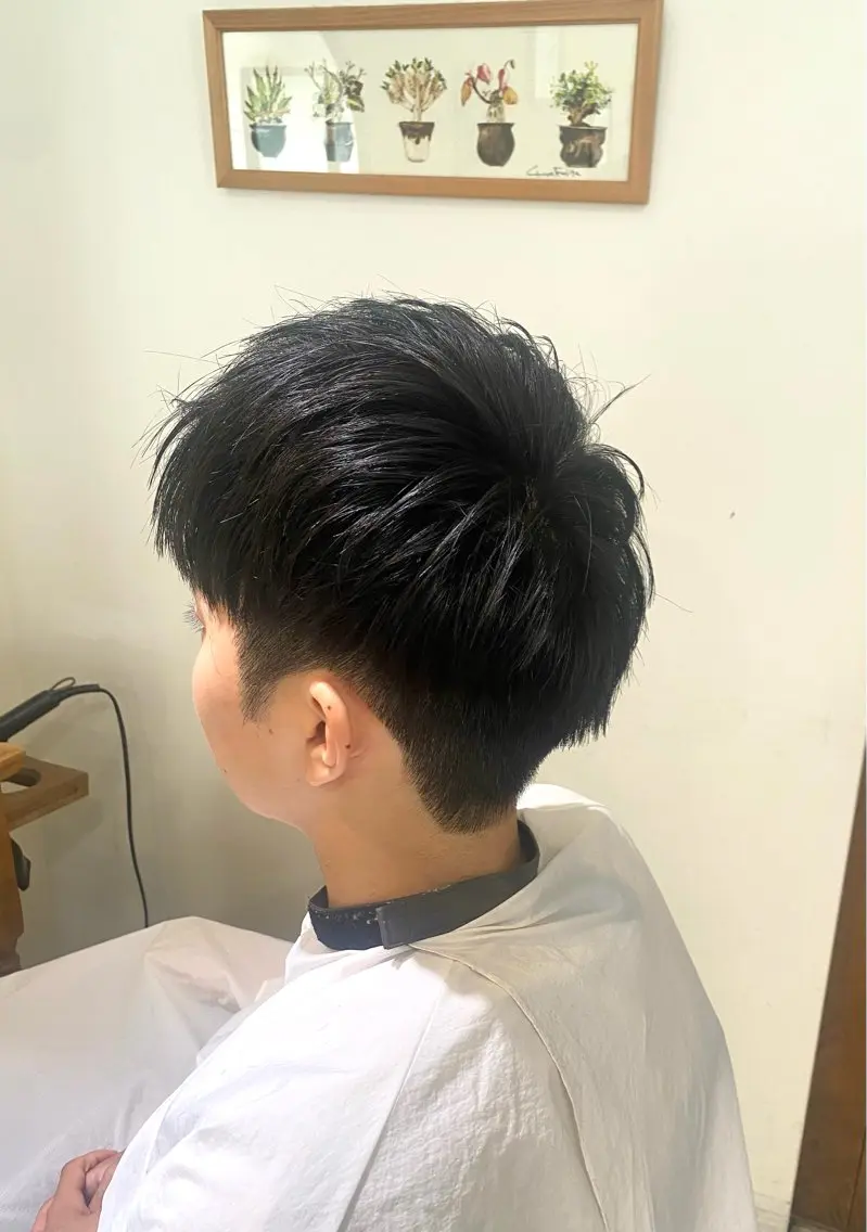 ショート 顔周りカット ショートヘア LiC えりのヘアスタイル