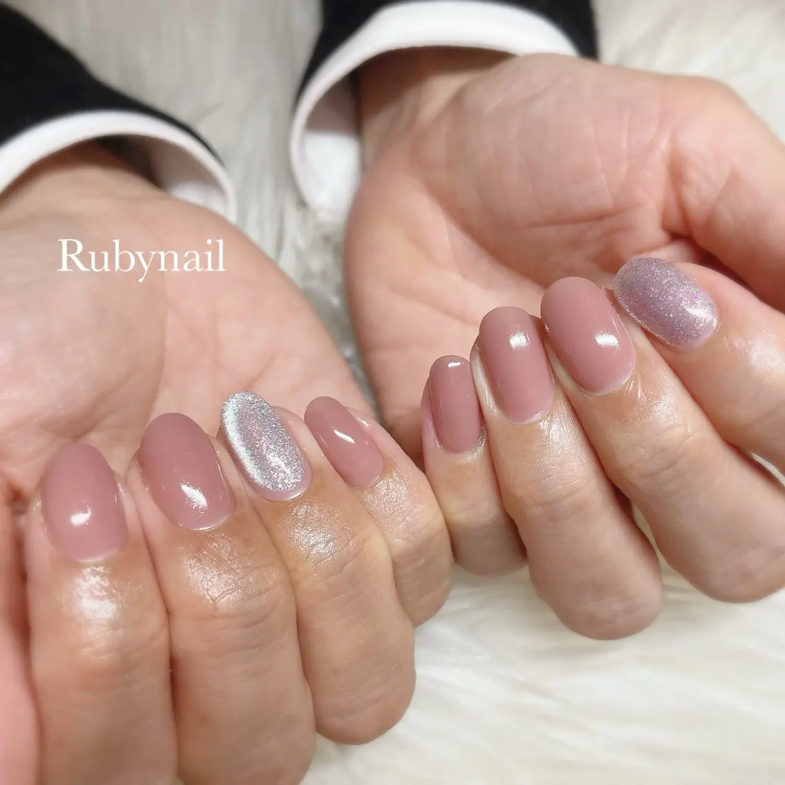 ネイル キラキラネイル マグネットネイル 持ち込み ピンク ピンクベージュ プライベートサロン Rubynailのネイルデザイン