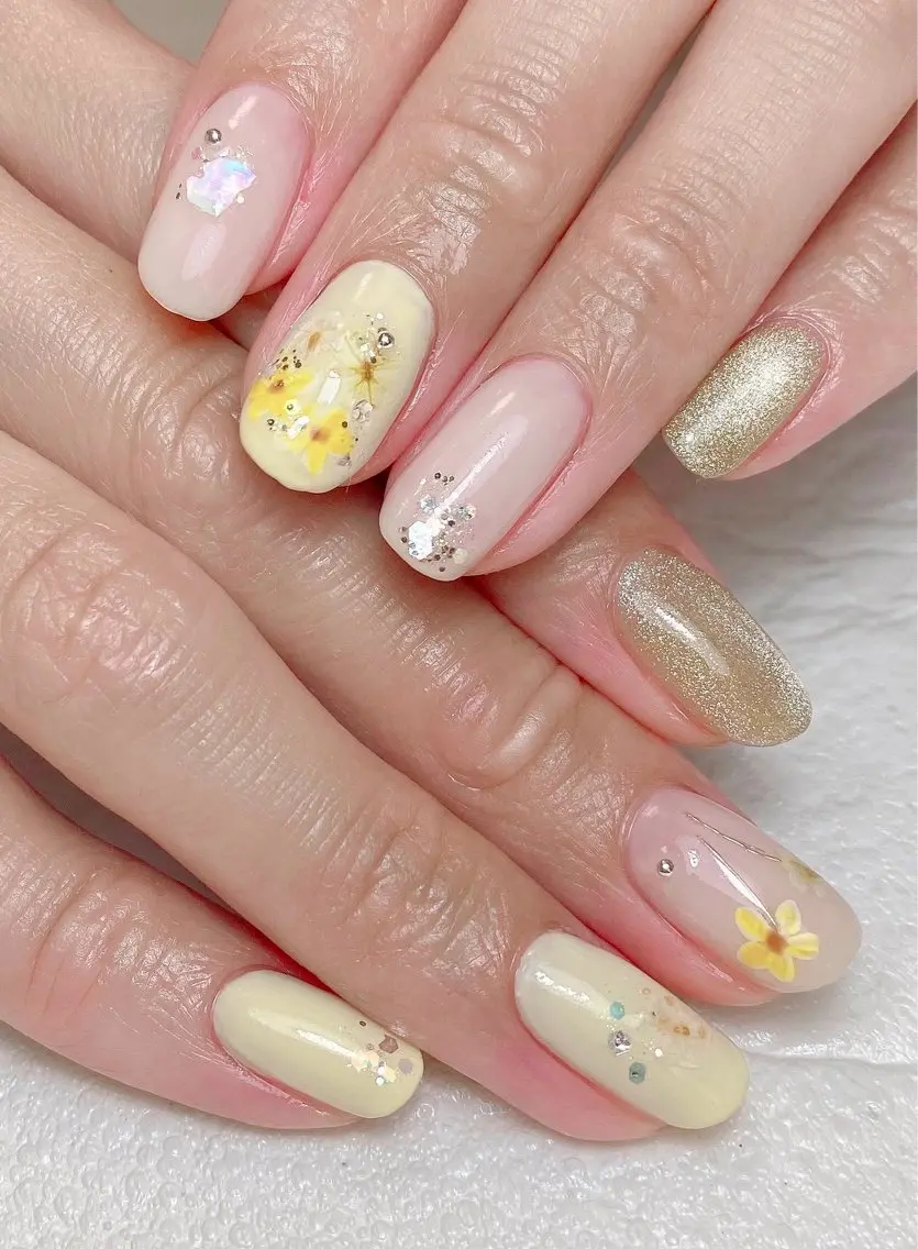 ネイル 持ち込み 春ネイル 黄色 ハンドネイル Nail Salon K 🧸美爪育成のネイルデザイン