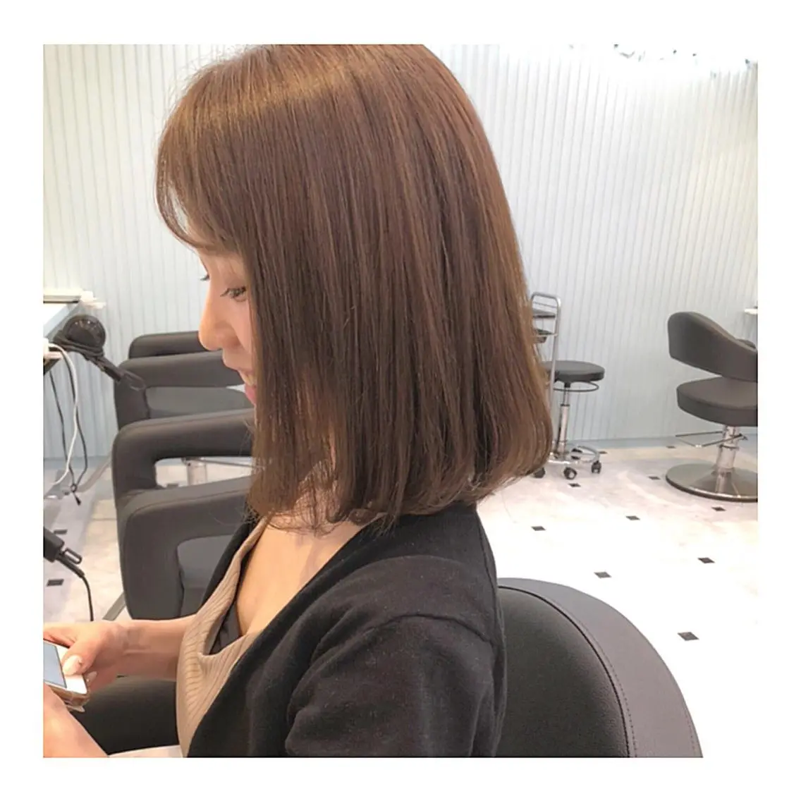 ミディアム カラー アッシュ アッシュグレー アッシュグレージュ グレージュ レイヤーボブ/ボブ 仲川和人のヘアスタイル
