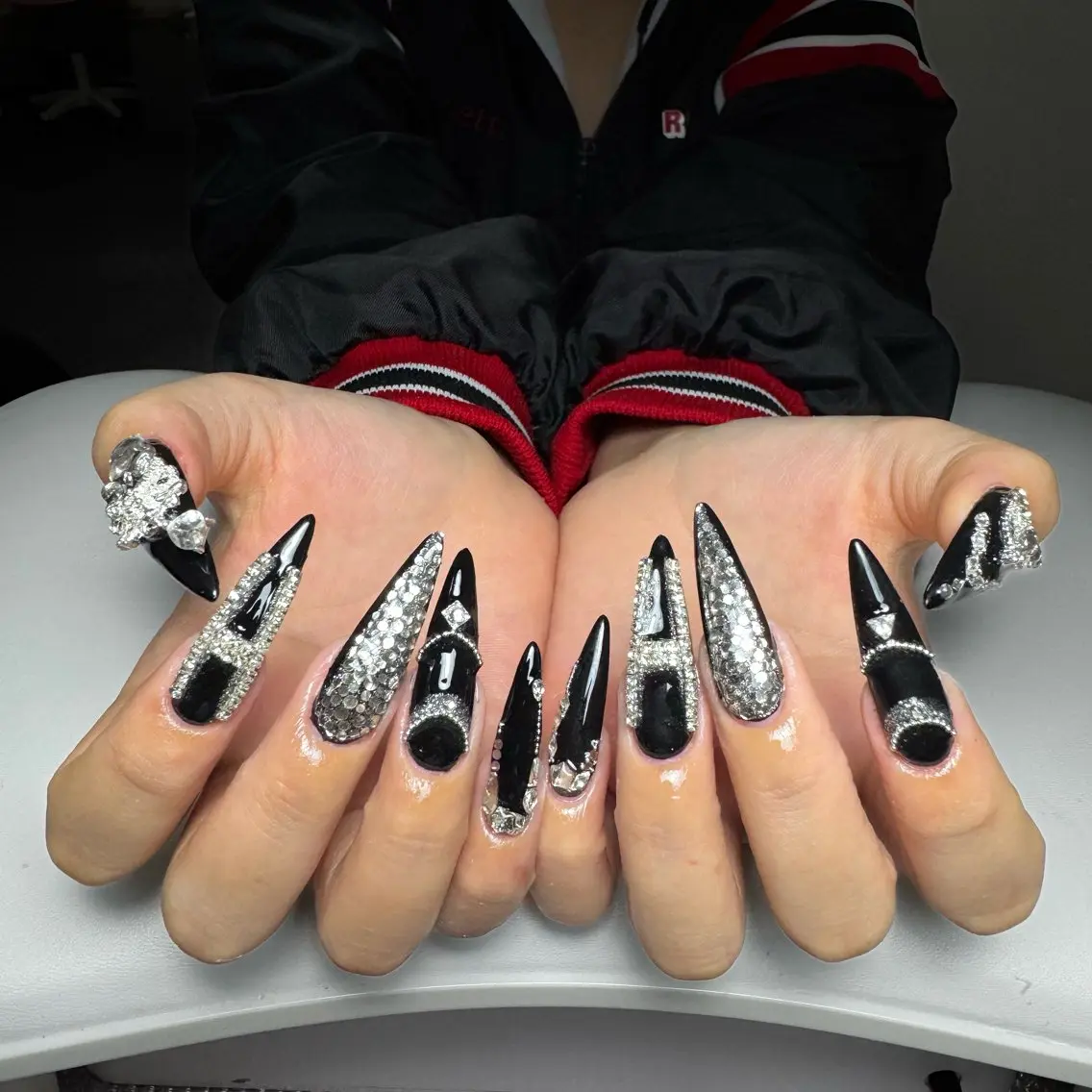 ネイル オーロラネイル チークネイル 長さ出し フラッシュネイル フットネイル ハンドネイル KITTY nailsのネイルデザイン