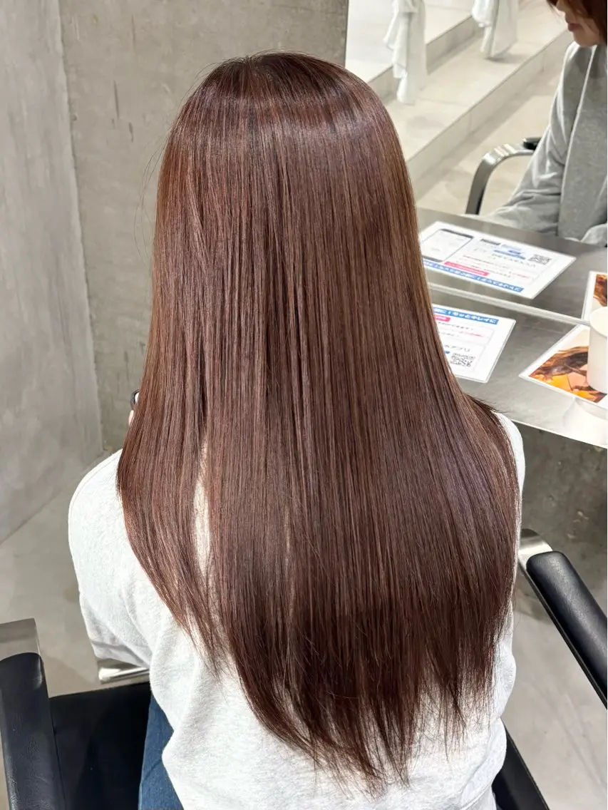 セミロング カット ヘアカラー 緑川 佳薫のヘアスタイル