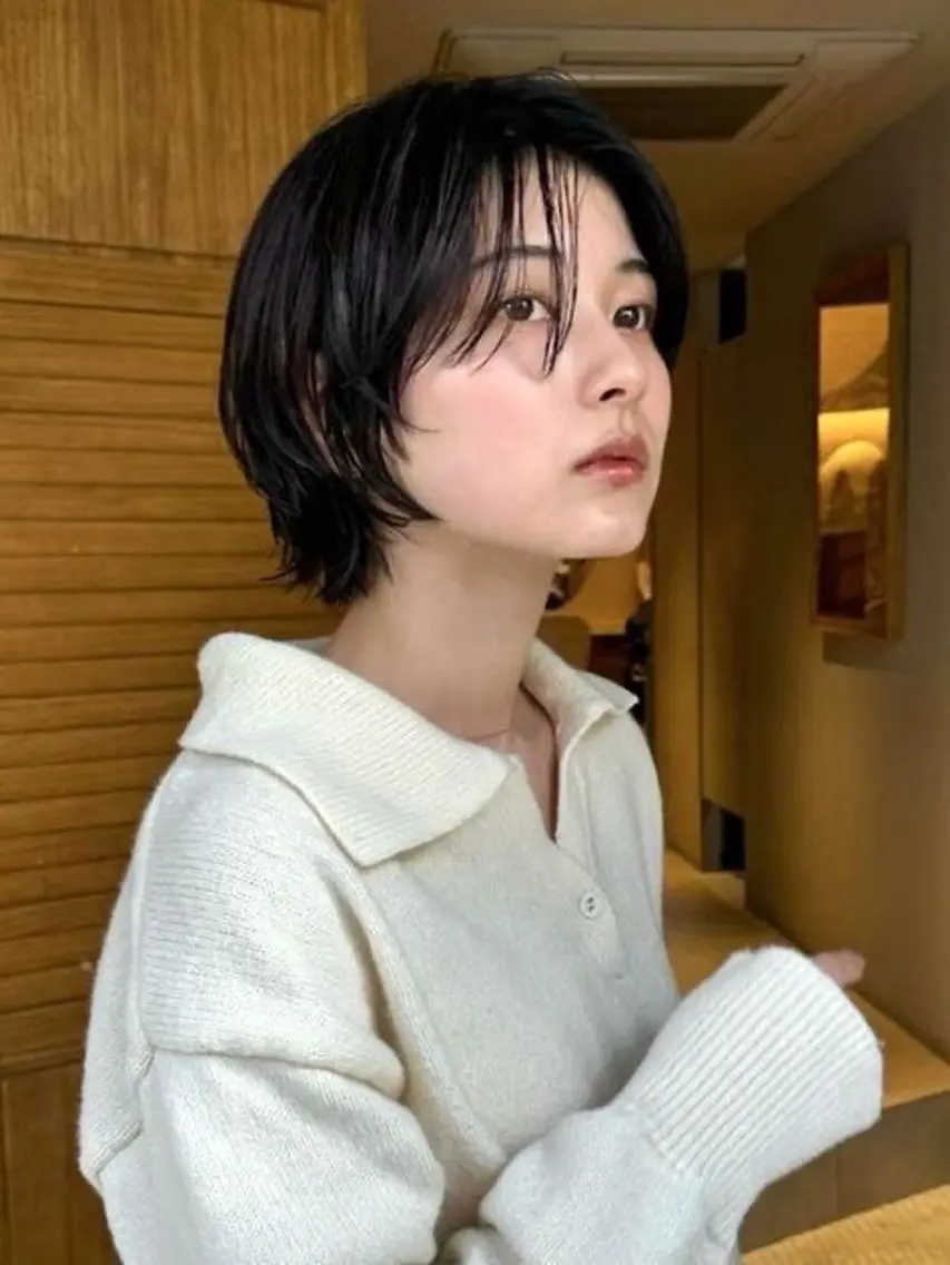 ショート パーマ，透明感カラー ／emiのヘアスタイル