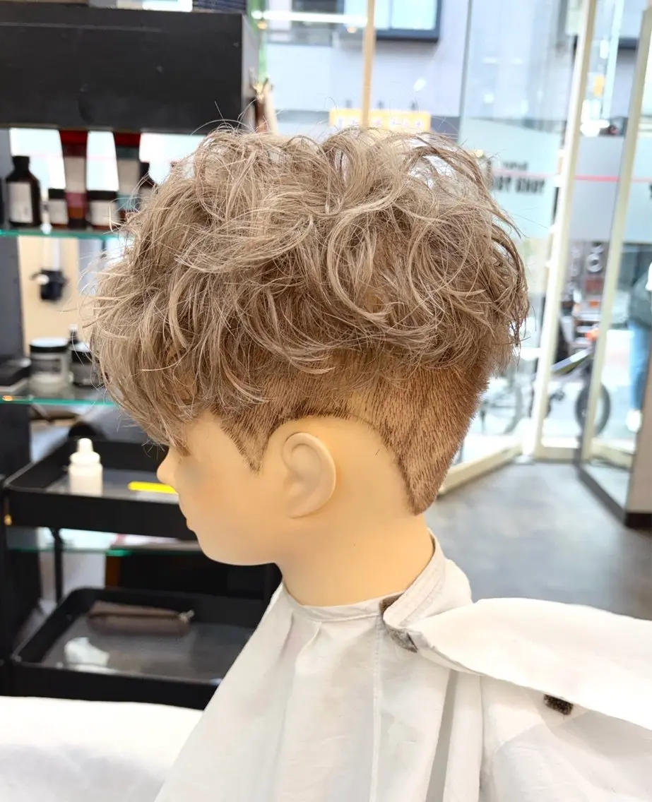 ショート パーマ メンズ メンズショート スペインカール ショートヘア 【癒しのバーバー】 小野寺のヘアスタイル