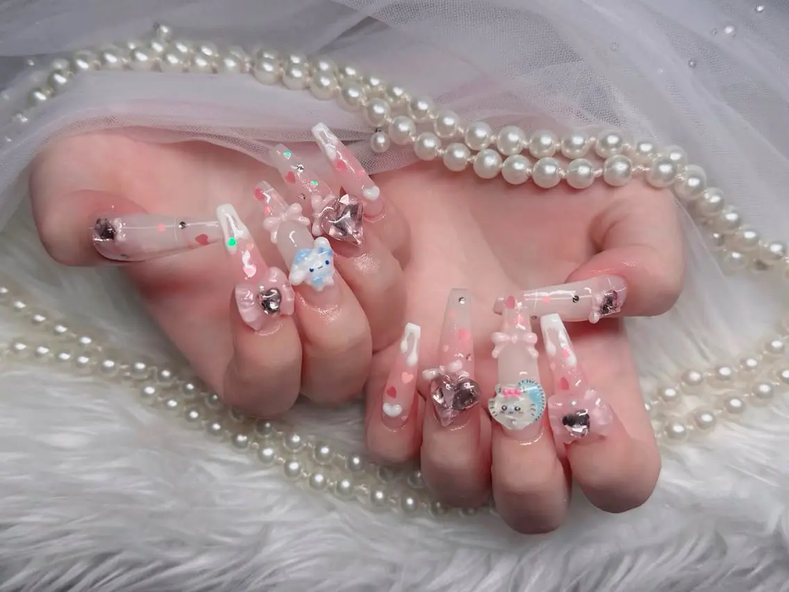 ネイル アートネイル チークネイル フレンチネイル ジェルネイル ガーリー HAPPI NAIL 大国町のネイルデザイン