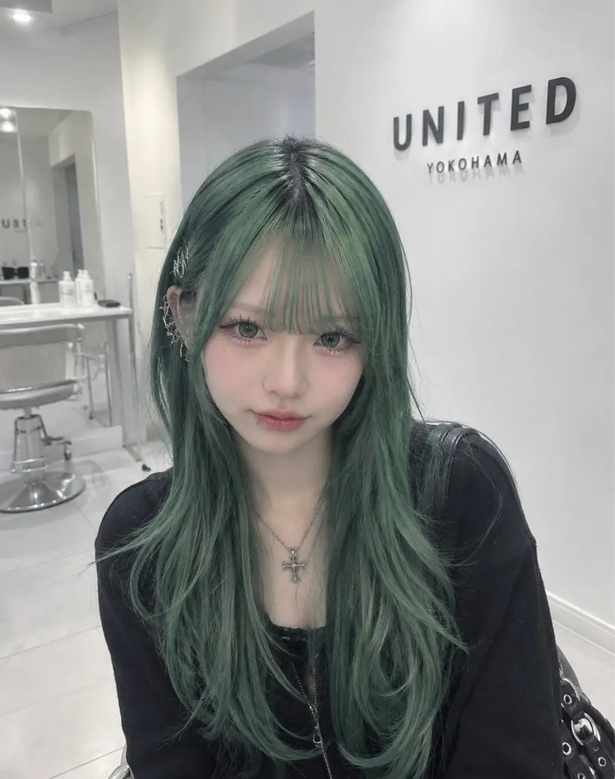 ロング ヘアカラー トリートメント 透明感×ワインレッド 🍒𝐘𝐮𝐤𝐚のヘアスタイル