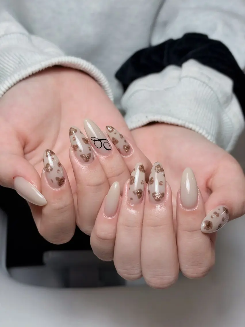 ネイル チークネイル ドット フレンチネイル グラデーション ハート ハンドネイル Julli NailStudioのネイルデザイン