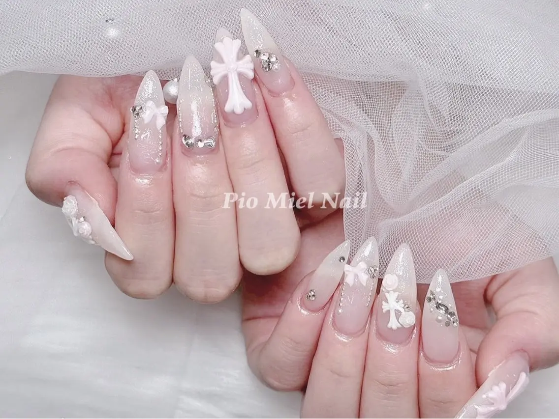 ネイル ハンドネイル HANA 長さだしのネイルデザイン