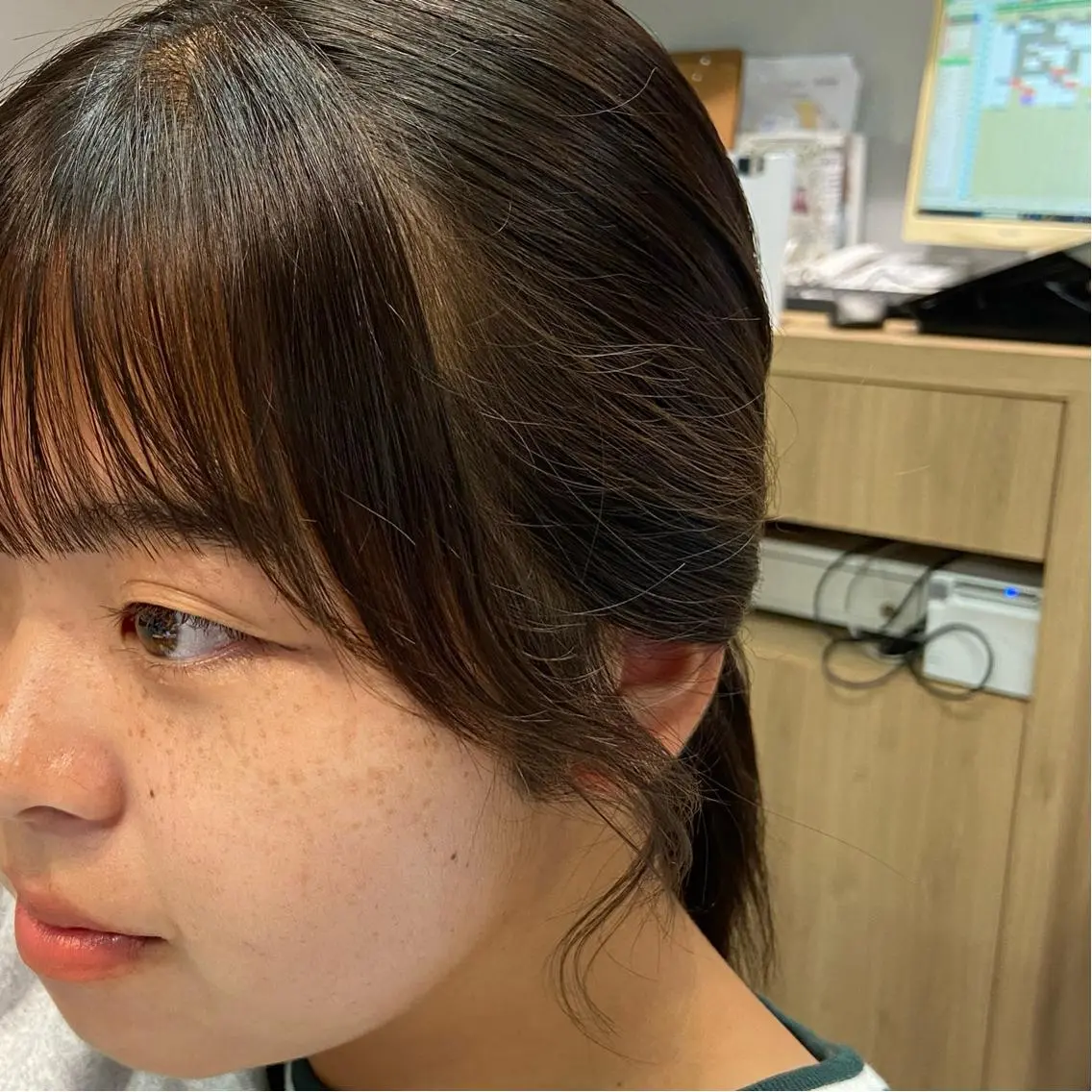 ミディアム カット 艶暖色カラー🍒 縮毛矯正ほののヘアスタイル