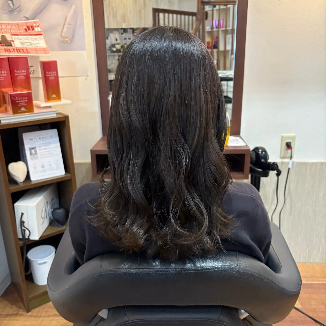 セミロング MOLLA ✂️辻のヘアスタイル