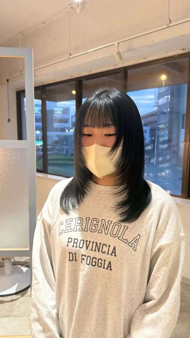 セミロング 飯島 成美のヘアスタイル