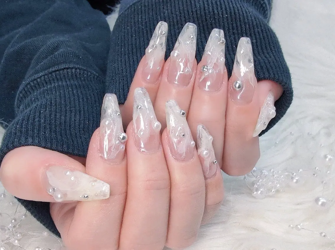 ネイル チークネイル 成人式 長さ出し フラッシュネイル フレンチネイル Chouette Nailのネイルデザイン