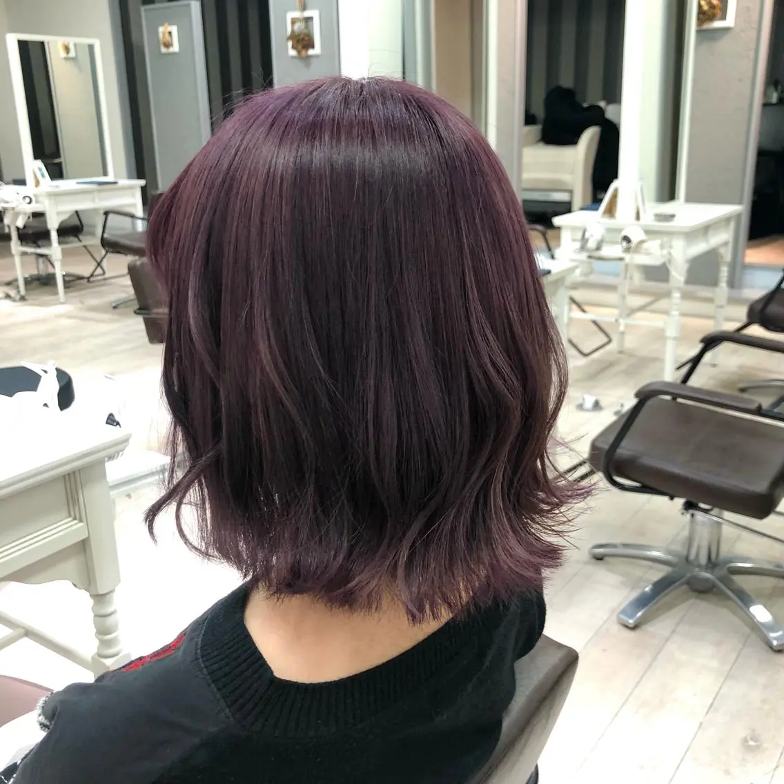 ミディアム カラー バイオレットカラー 村上 佳織のヘアスタイル