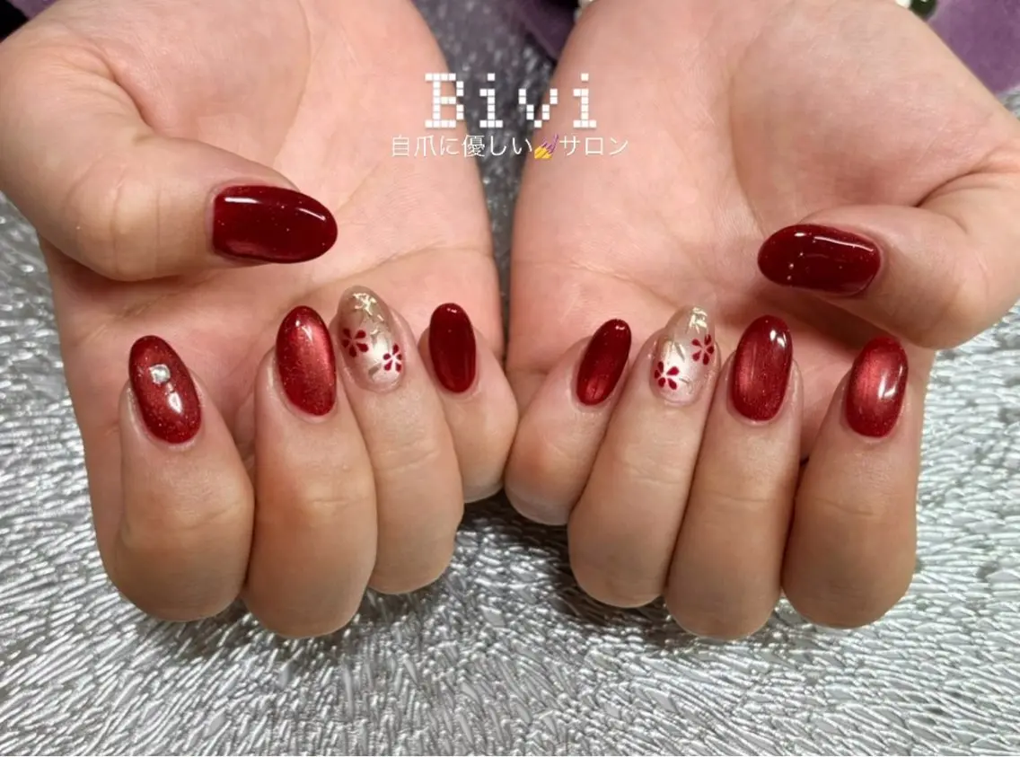 ネイル アートネイル フラワーネイル ラメ(グリッター) ミラーネイル 持ち込み ハンドネイル ハンドケア ♡Bivi♡自爪に 優しいネイルサロンのネイルデザイン