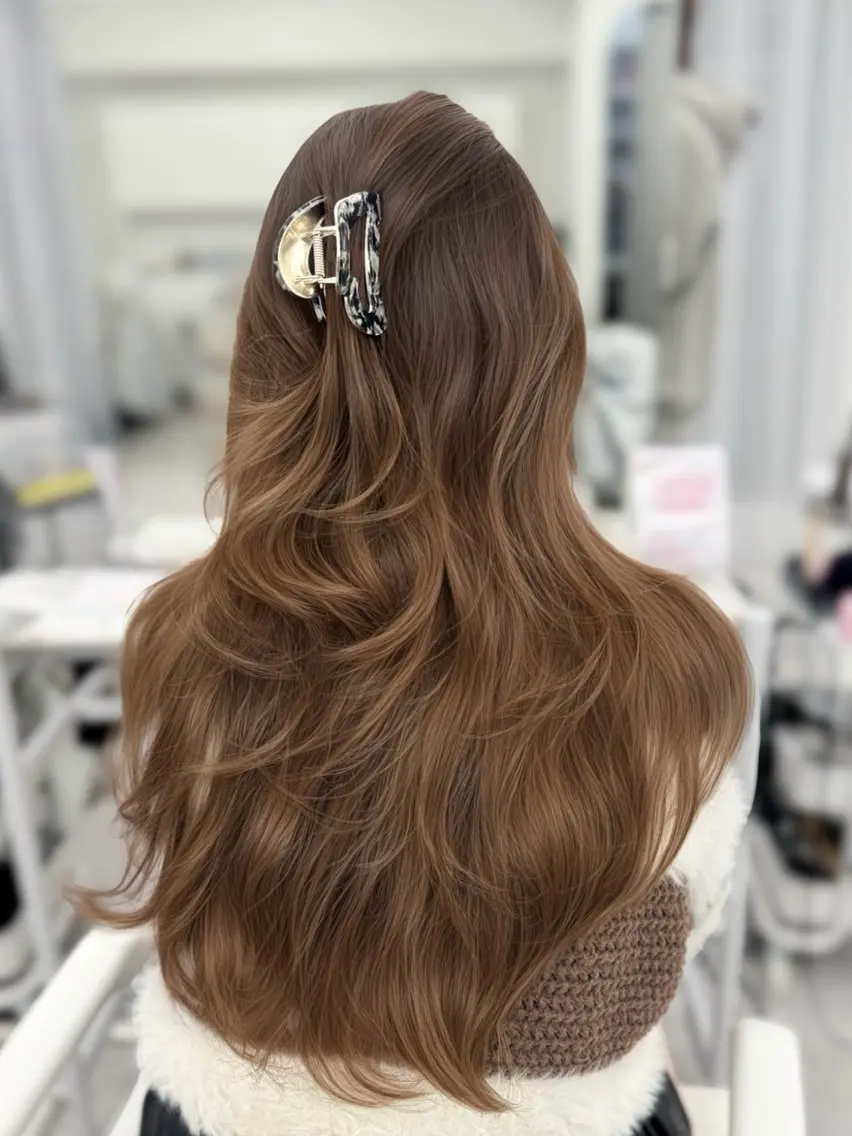 ロング カラー ヘアカラー トリートメント 顔まわりの神様✨ 透明感カラー藤嶋秀幸のヘアスタイル