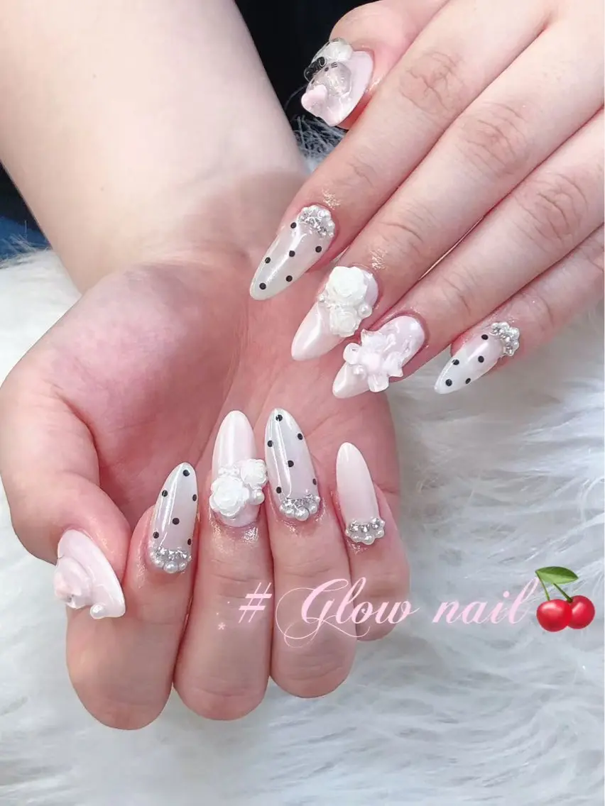 ネイル ハンドネイル Glow Minamiのネイルデザイン