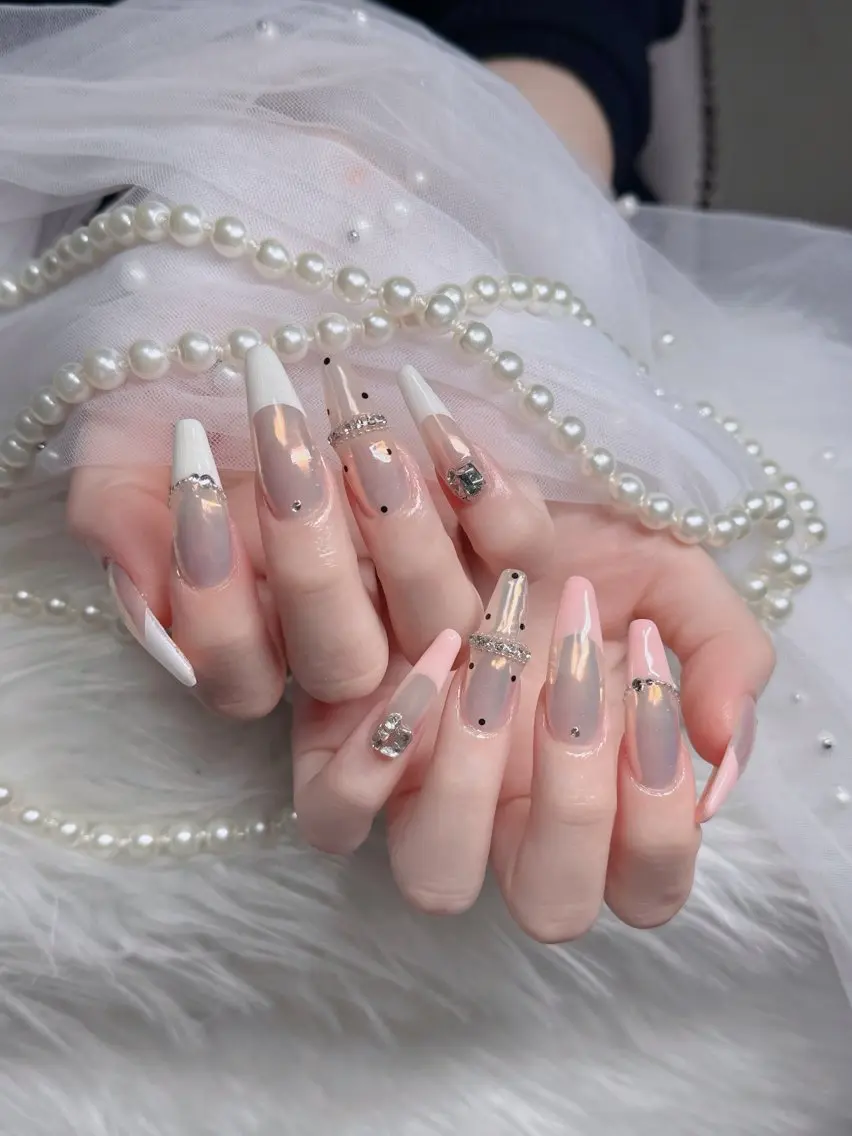 ネイル アートネイル ボルドー フレンチネイル ジェルネイル 氷ネイル・うるうるネイル ハンドネイル H.baby Nail Salonのネイルデザイン