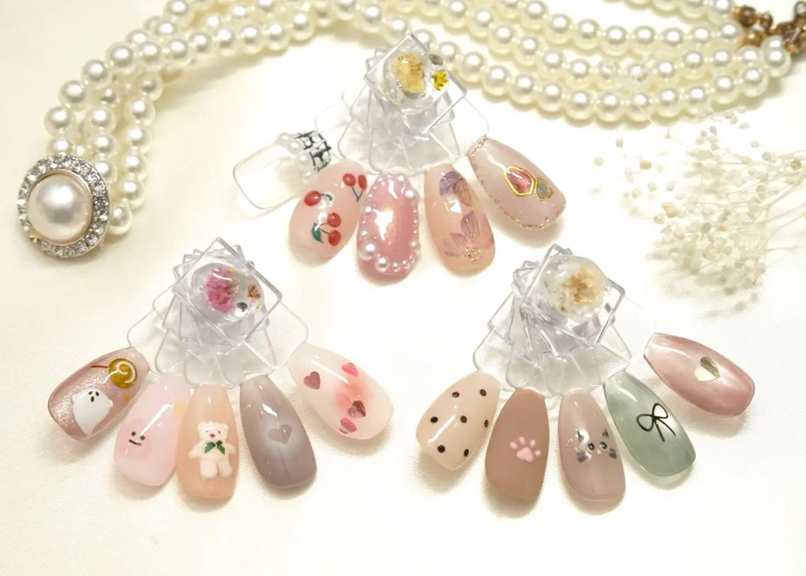 ネイル Amoureuse Satomiのネイルデザイン