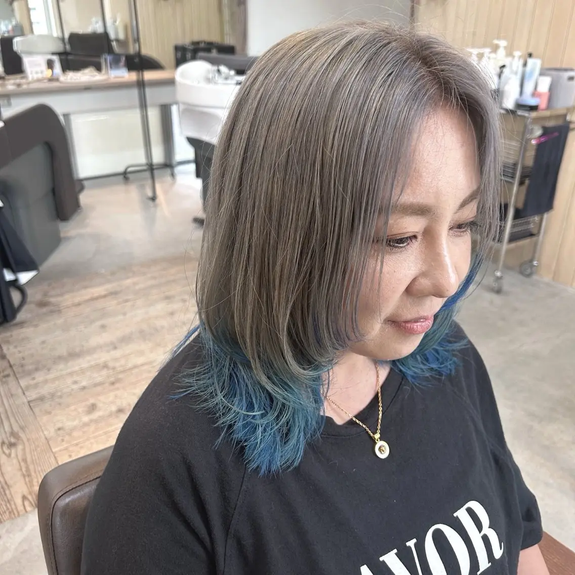 ミディアム ヘアカラー 綿貫 美雪のヘアスタイル