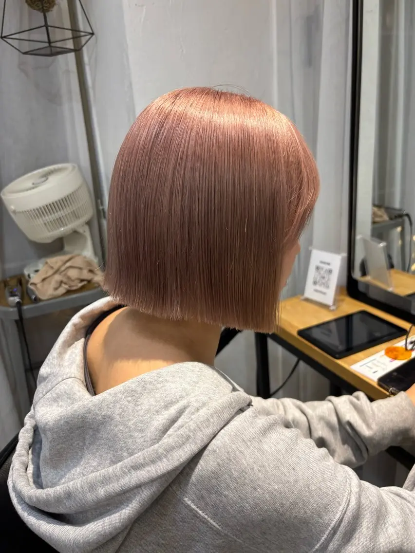 ショート 盛れる透明感カラー momokaのヘアスタイル