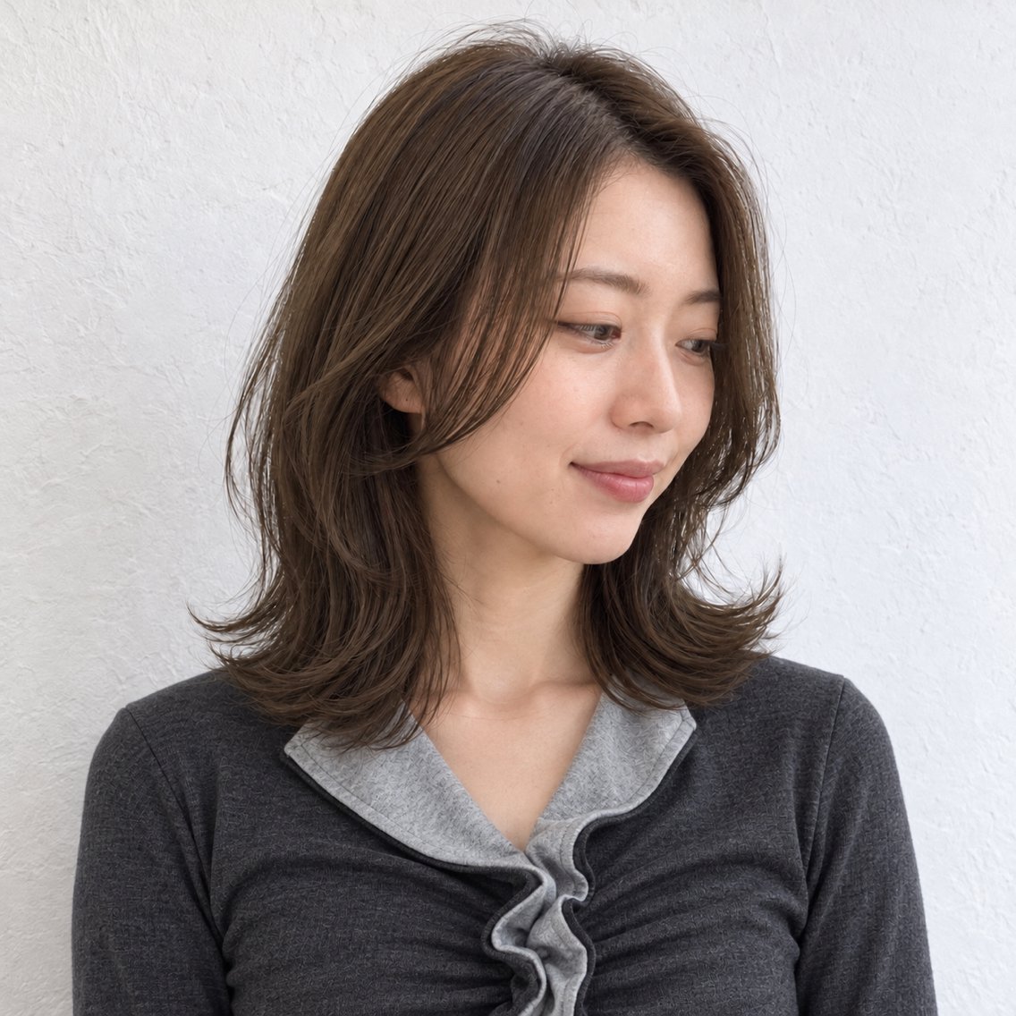 ミディアム カラー くびれヘア レイヤーカット 外ハネヘア カット ヘアカラー トリートメント 銀座/モテ🤍垢抜け レイヤー/あさみのヘアスタイル