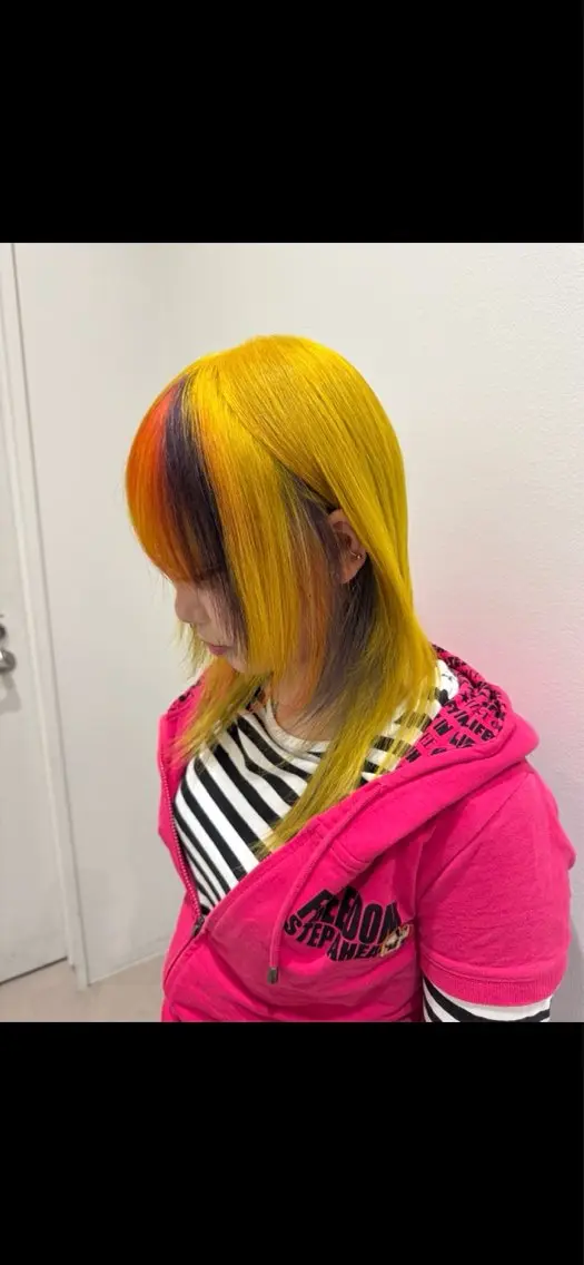 ミディアム ヘアカラー カワハラ イチカのヘアスタイル
