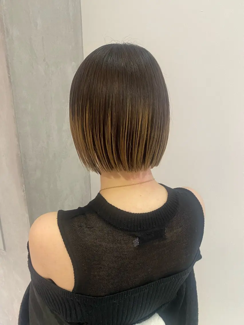 ミディアム カット いとう ほのかのヘアスタイル