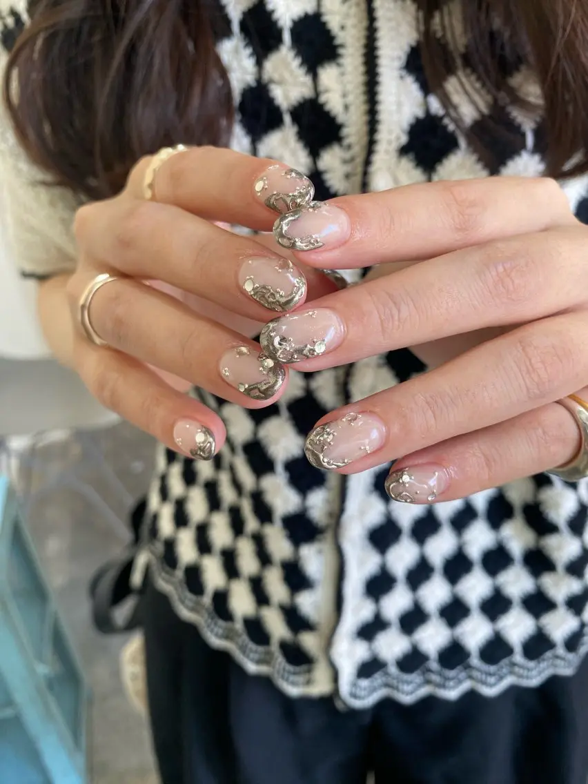 ネイル 持ち込み 栗林 実莉のネイルデザイン