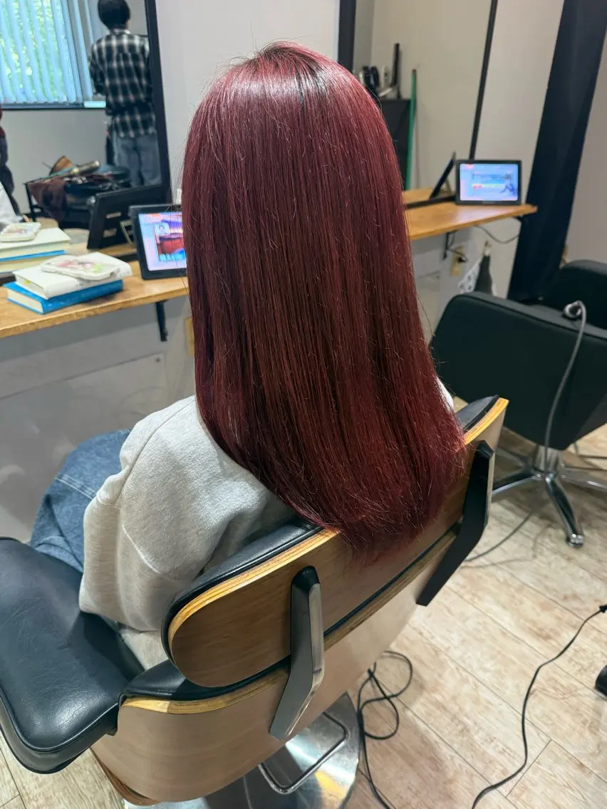 セミロング カラー ブリーチ レッドカラー 加藤 まりえのヘアスタイル