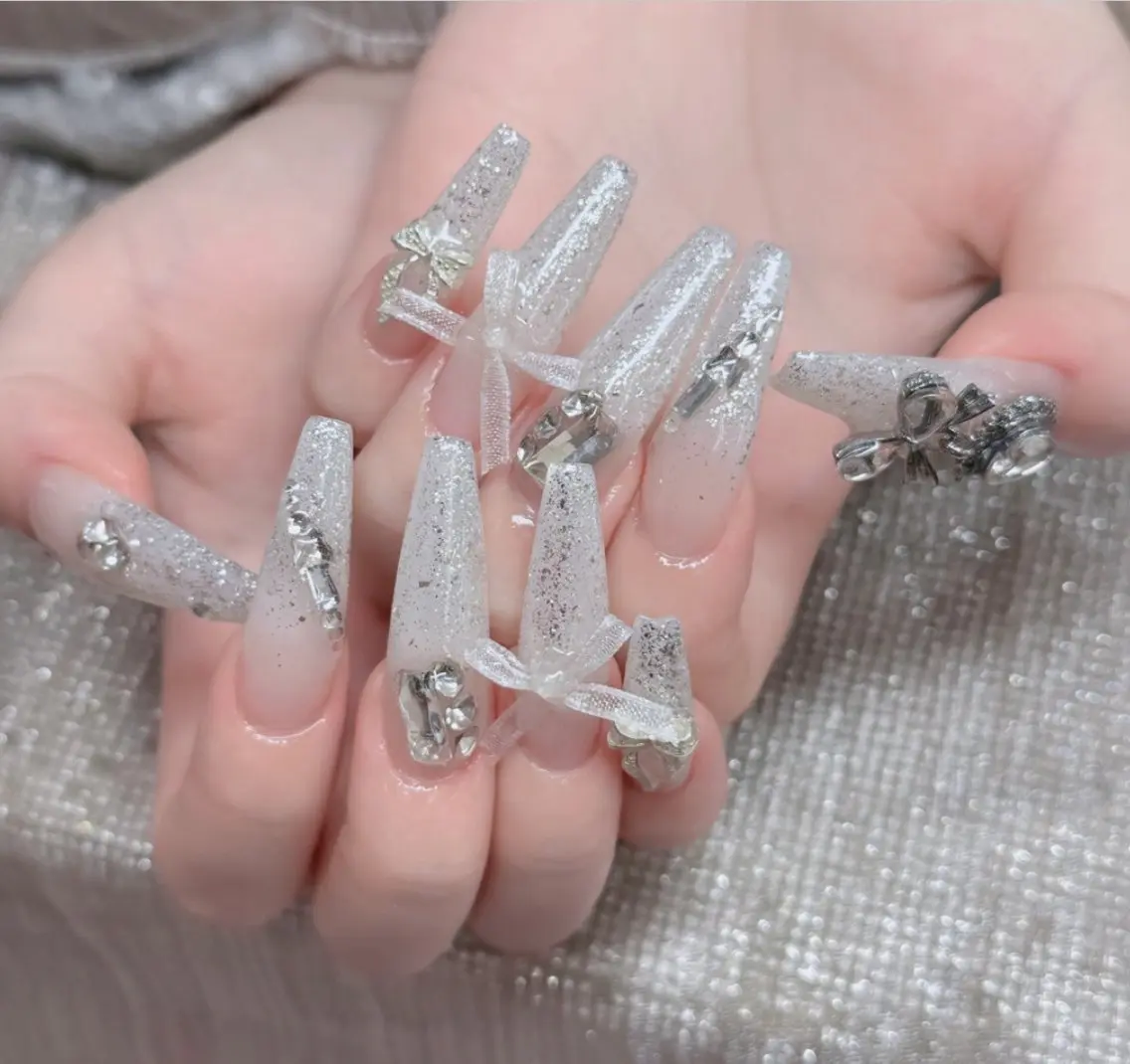 ネイル フレンチネイル ジェルネイル ガラスフレンチ ハロウィン ハート ハンドネイル H.baby Nail Salonのネイルデザイン