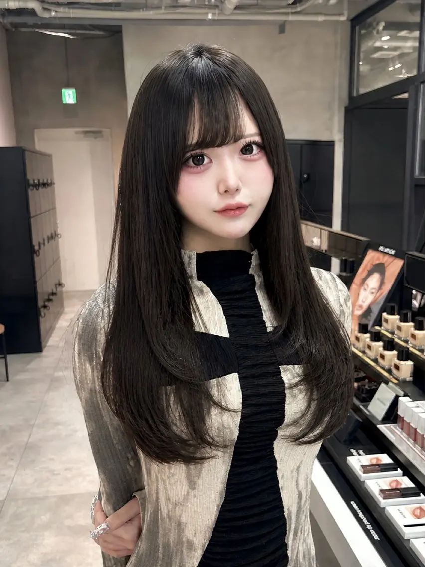 ロング レイヤーカット 奥山 みのりのヘアスタイル