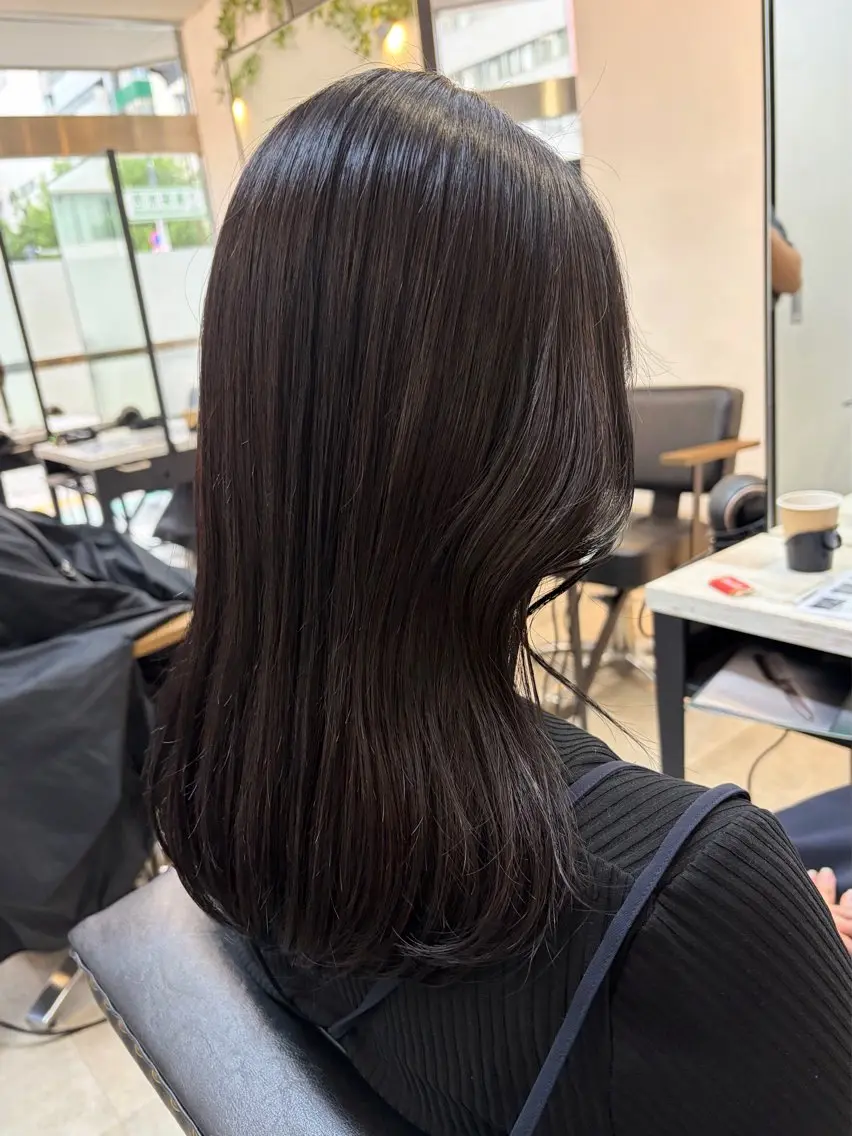 セミロング カラー 🥀韓国ヘア🥀 宮津真菜のヘアスタイル