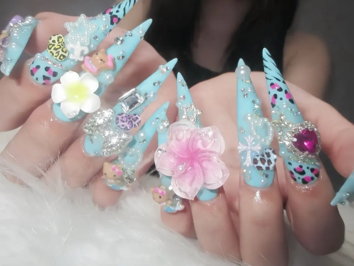 ネイル オーロラネイル ブルー フットネイル ジェルネイル 氷ネイル・うるうるネイル ハンドネイル Rin Nail 新大久保店のネイルデザイン
