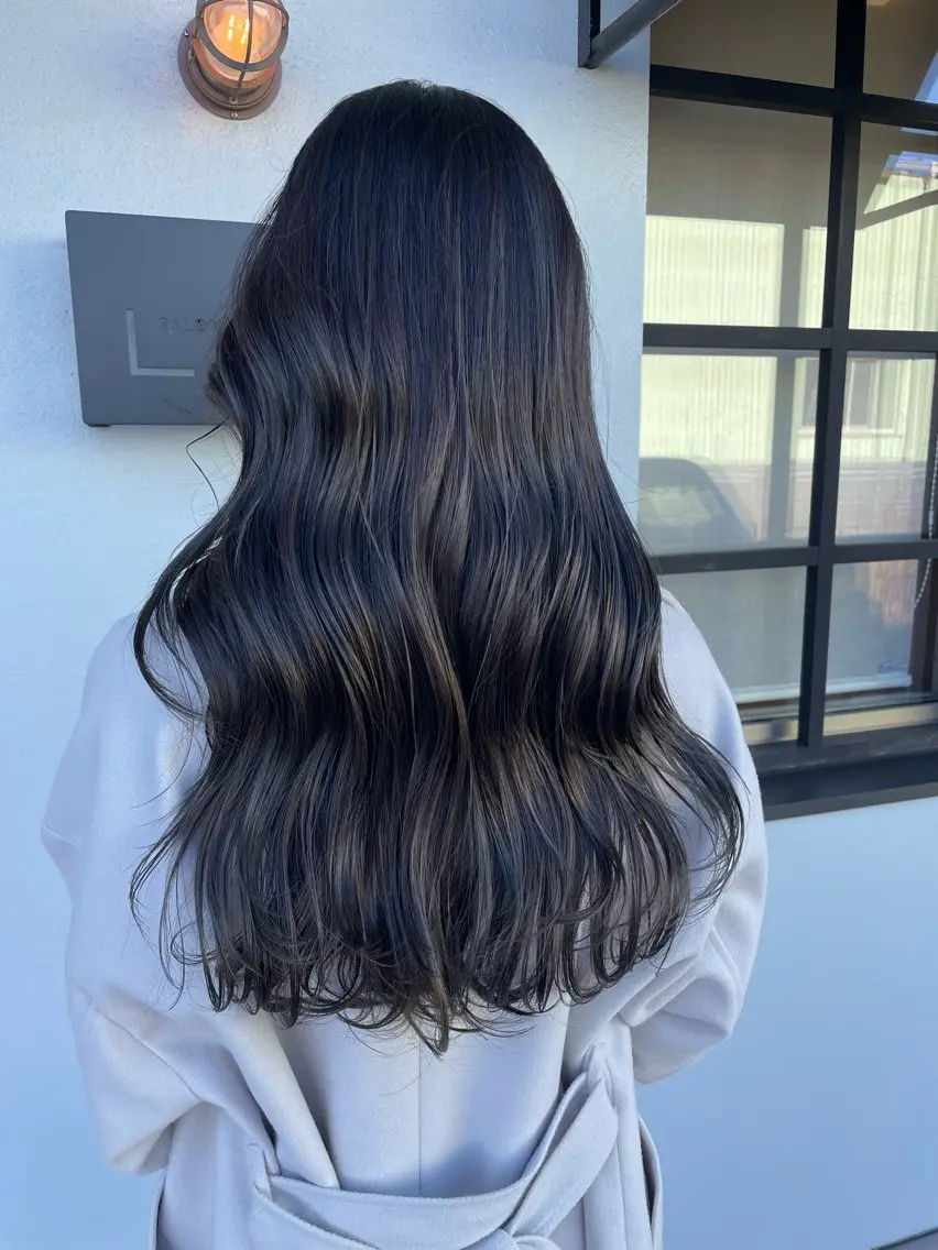 ロング カラー グレージュ ブリーチ👩‍🦳/ ‪✂︎MANAMIのヘアスタイル