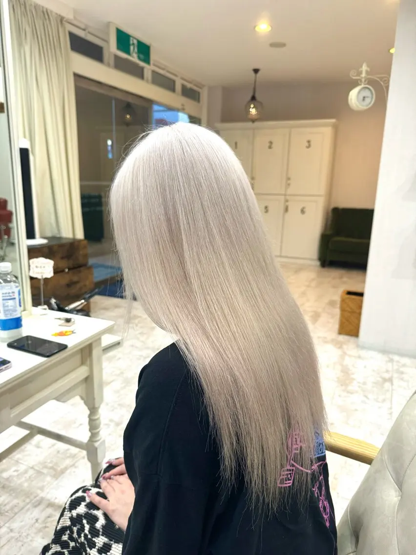 【Puremium】日本一痛まないエフェクトブリーチ＋ダメージレス艶カラーの写真