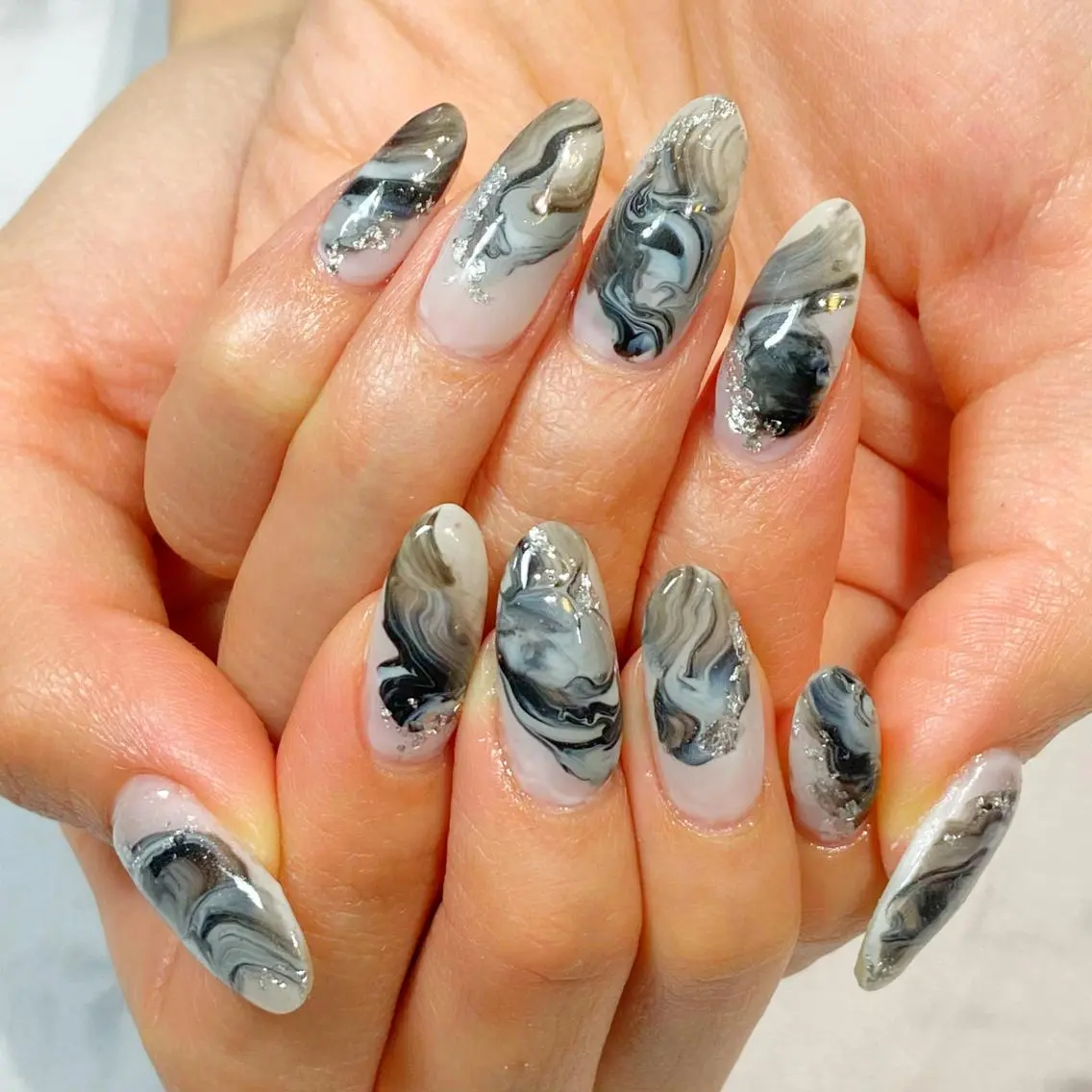ネイル ジェルネイル YUN 💅のネイルデザイン
