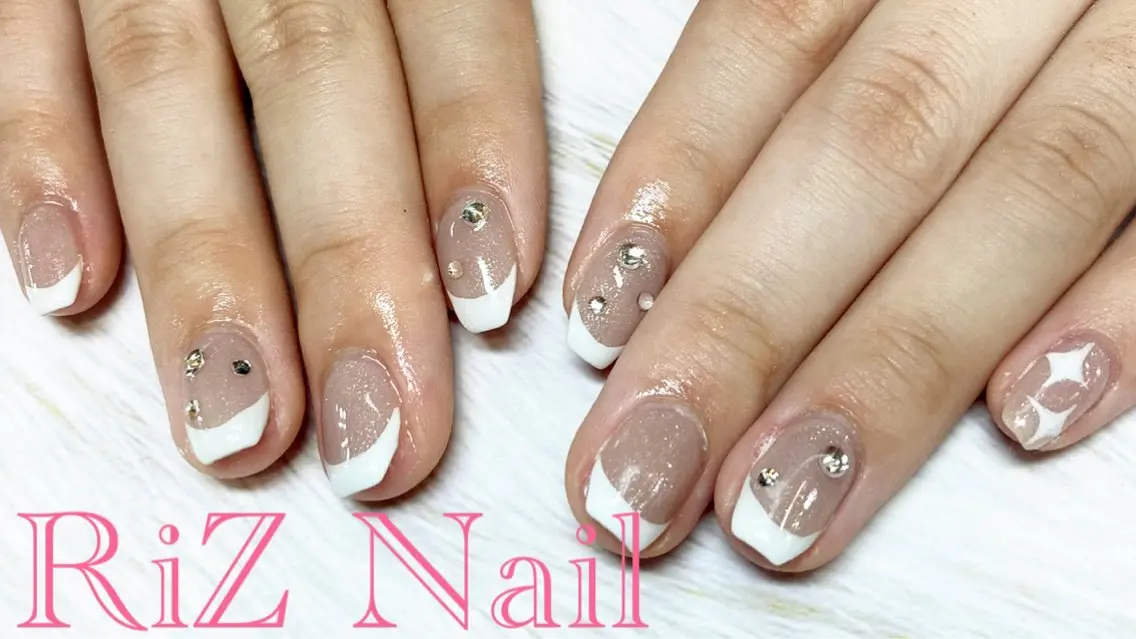 ネイル アートネイル フレンチネイル キラキラネイル ストーンネイル ワンホンネイル RiZ nail salonのネイルデザイン