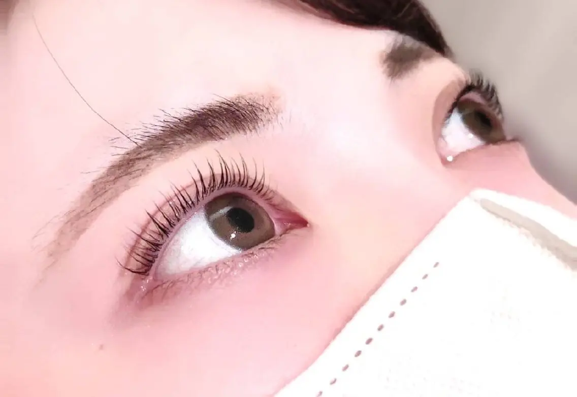ラッシュリフト上 ¥4500の写真