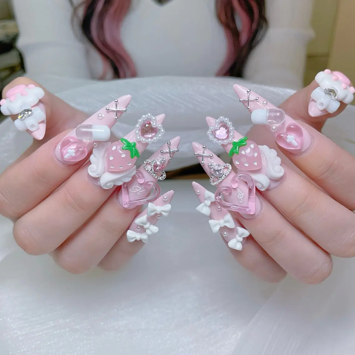 ネイル チークネイル クリアネイル ガーリー キラキラネイル 韓国ネイル ハンドネイル princess スカルプ専門店のネイルデザイン