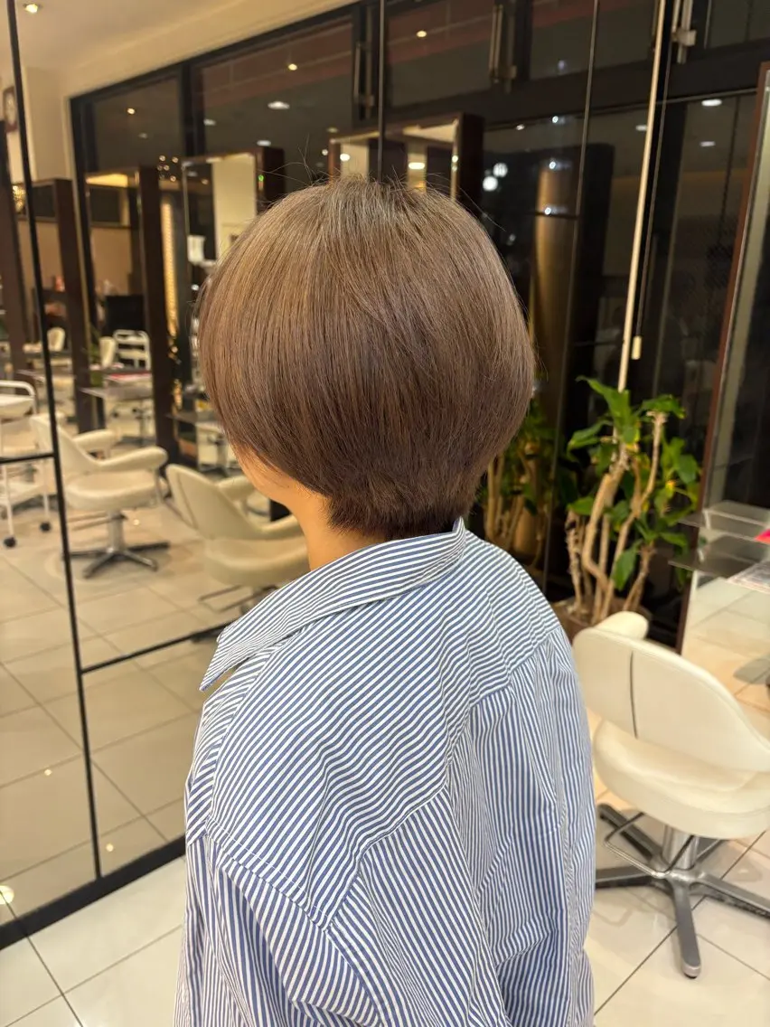 カラー 石井 真帆のヘアスタイル