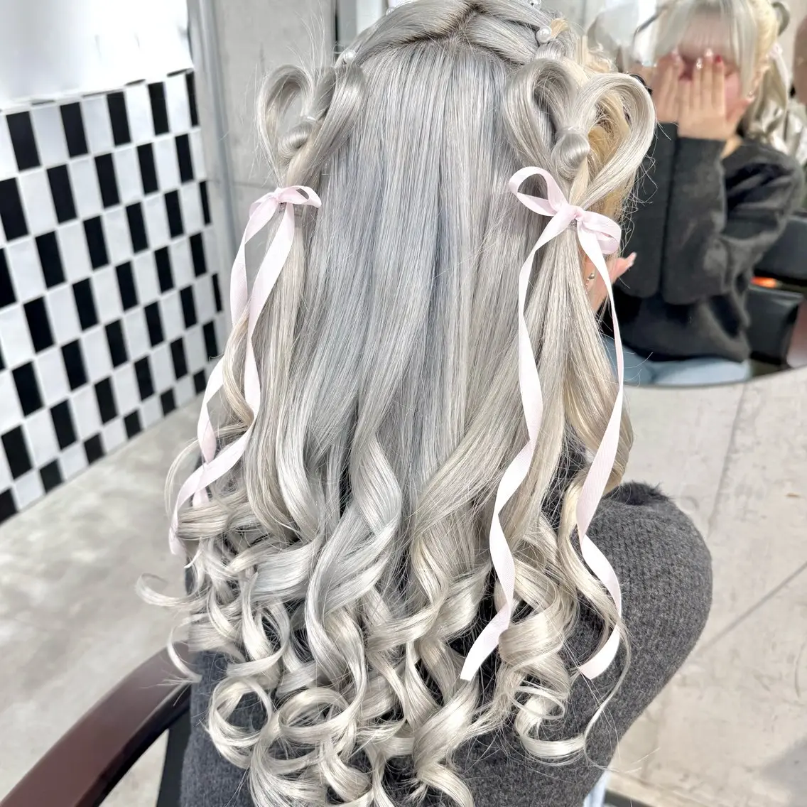 ロング カラー パーマ ヘアアレンジ メンズ キッズ 子どものヘアアレンジ メンズブリーチ ブリーチ ダブルカラー ヘアカラー トリートメント ヘアセット 💖オタク美容師 ꒰ঌ♡モモ♡໒꒱のヘアスタイル
