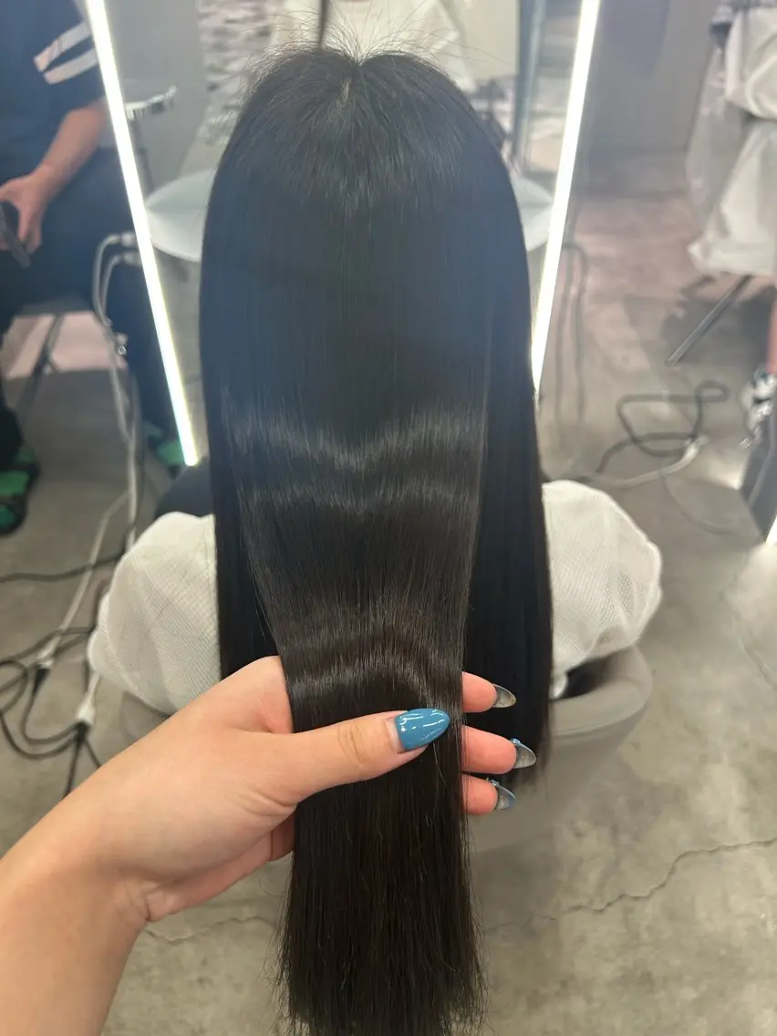 ロング 縮毛矯正 寺澤 花梨のヘアスタイル