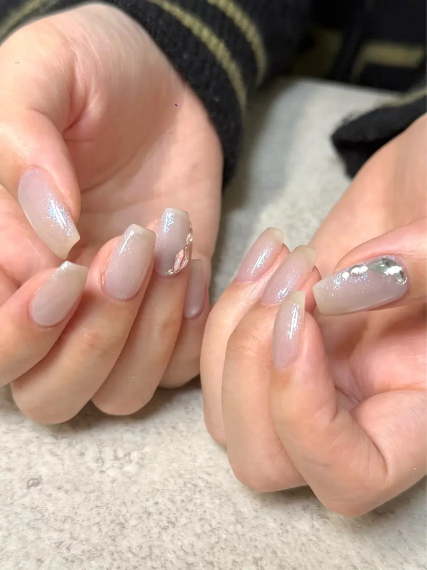ネイル ハンドネイル ネイルルーム チャームのネイルデザイン