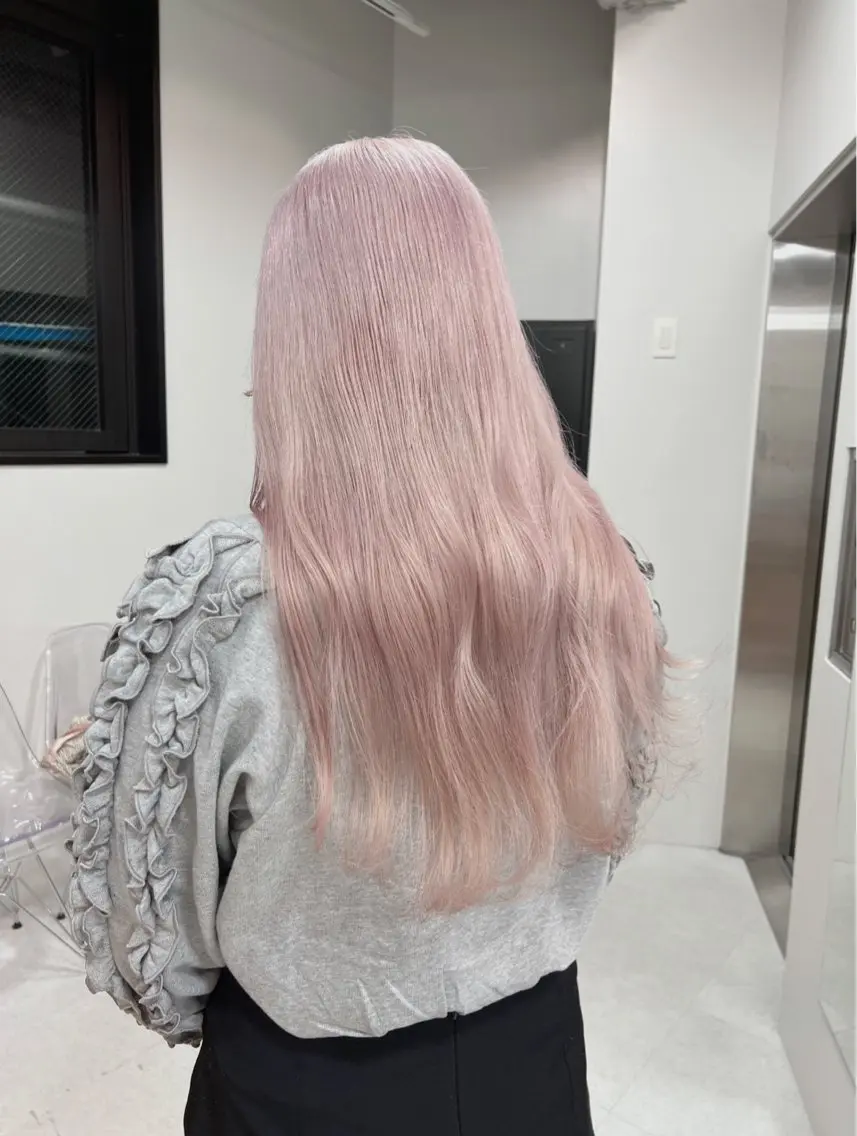 ロング カラー ブリーチ ヘアカラー サイトウ ダイチのヘアスタイル