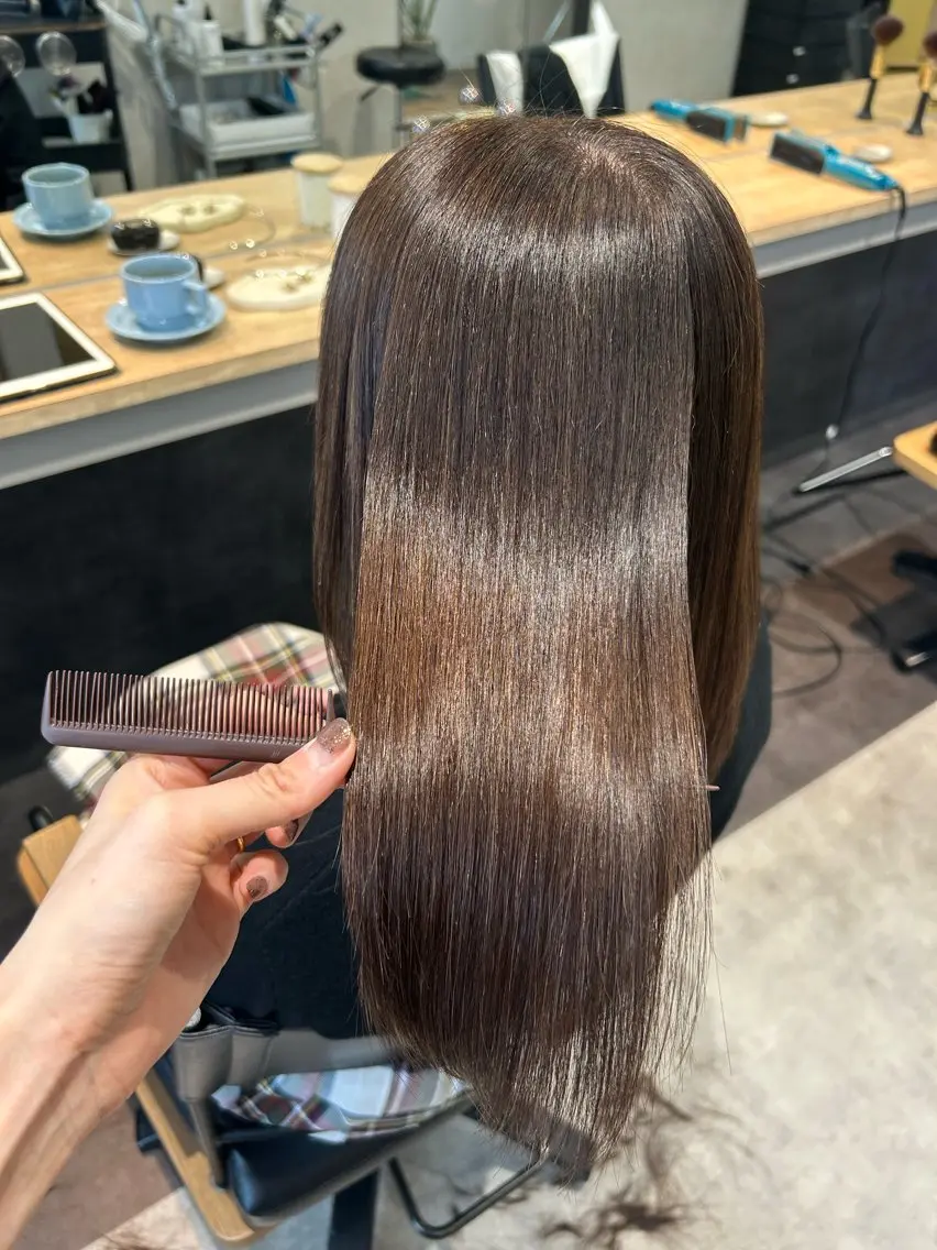 セミロング パーマ 髪質改善 ストレートパーマ カット 縮毛矯正 トリートメント hubhair レイヤー/透明感のヘアスタイル